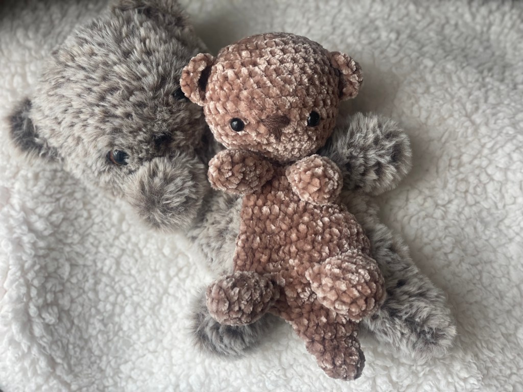 Crochet otter